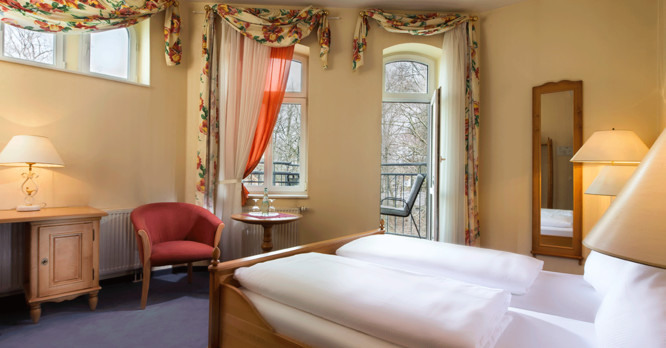 Hotel Schloss Schweinsburg Neukirchen Superior Room