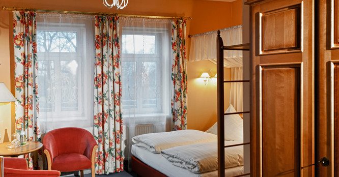 Hotel Schloss Schweinsburg Neukirchen Sovereign's Room